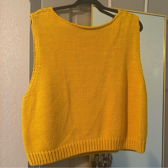 Misha and Puff Box Vest Pima cotton sunny yellow - Picture 3 of 6